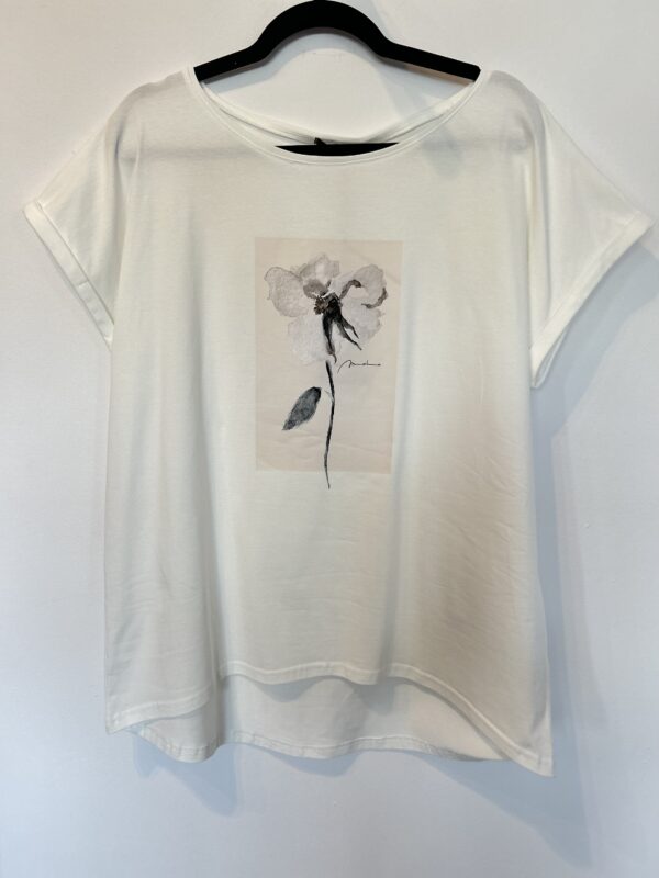 T-shirt Plus size
z aplikacją w beżu - obrazek 2